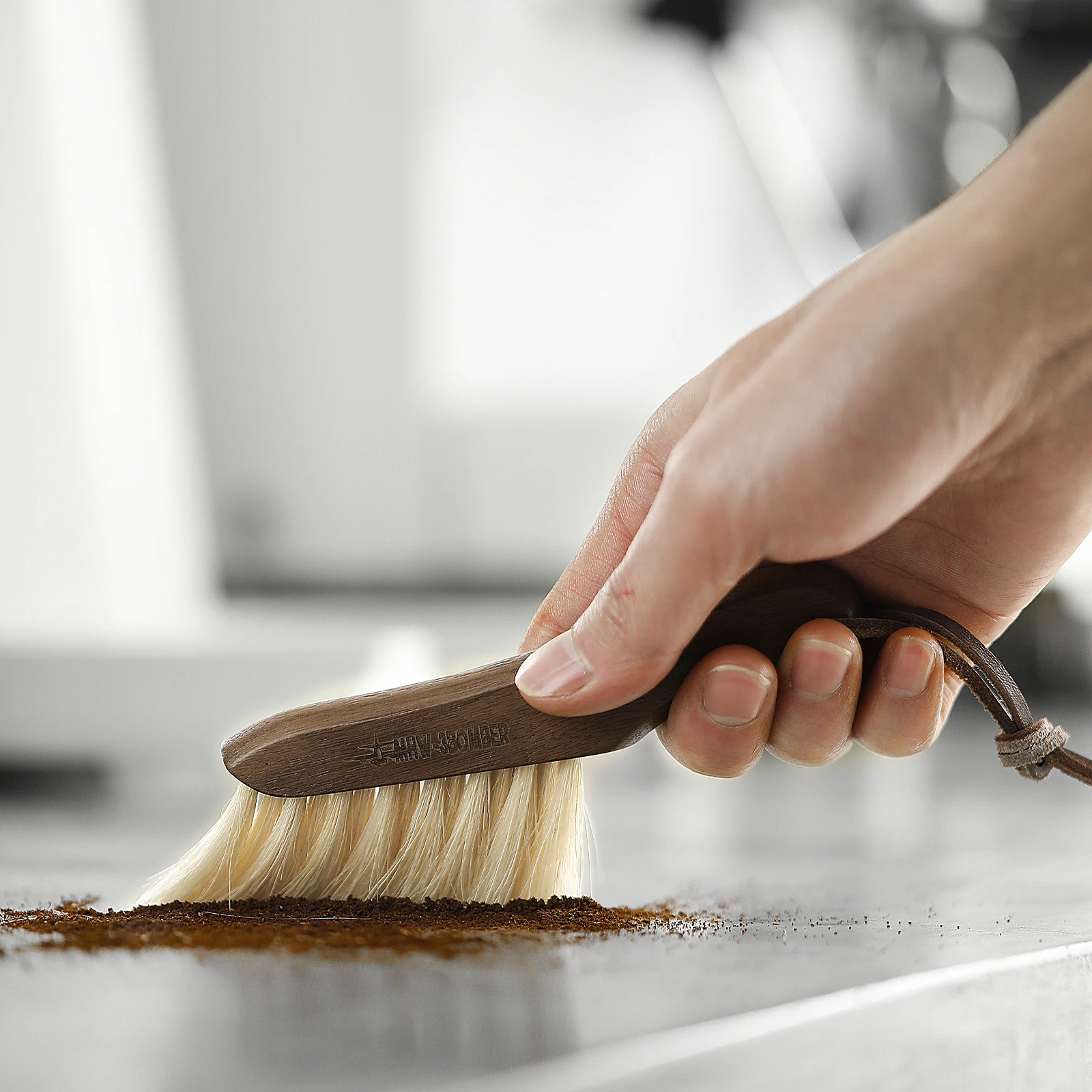 Coffee Bar Cleaning Brush Soft Natural Walnut Wood Handle Dusting Powder Brush Horsehair Clean Tools Home Kitchen Accessories