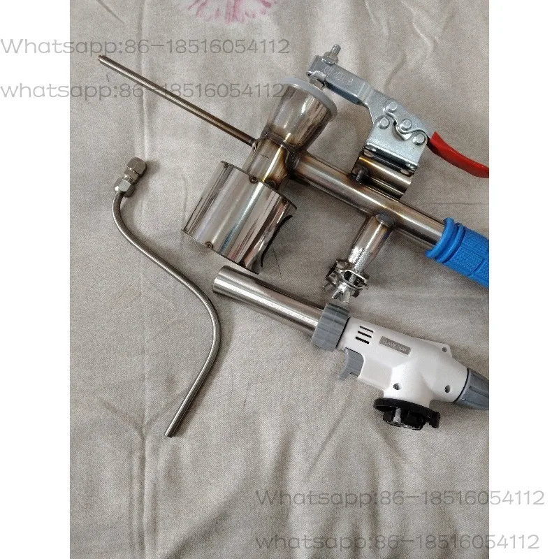 Oxalic acid to treat mites, bong plus copper tube beekeeping without blocking the tube to kill mites, bong beekeeping tool
