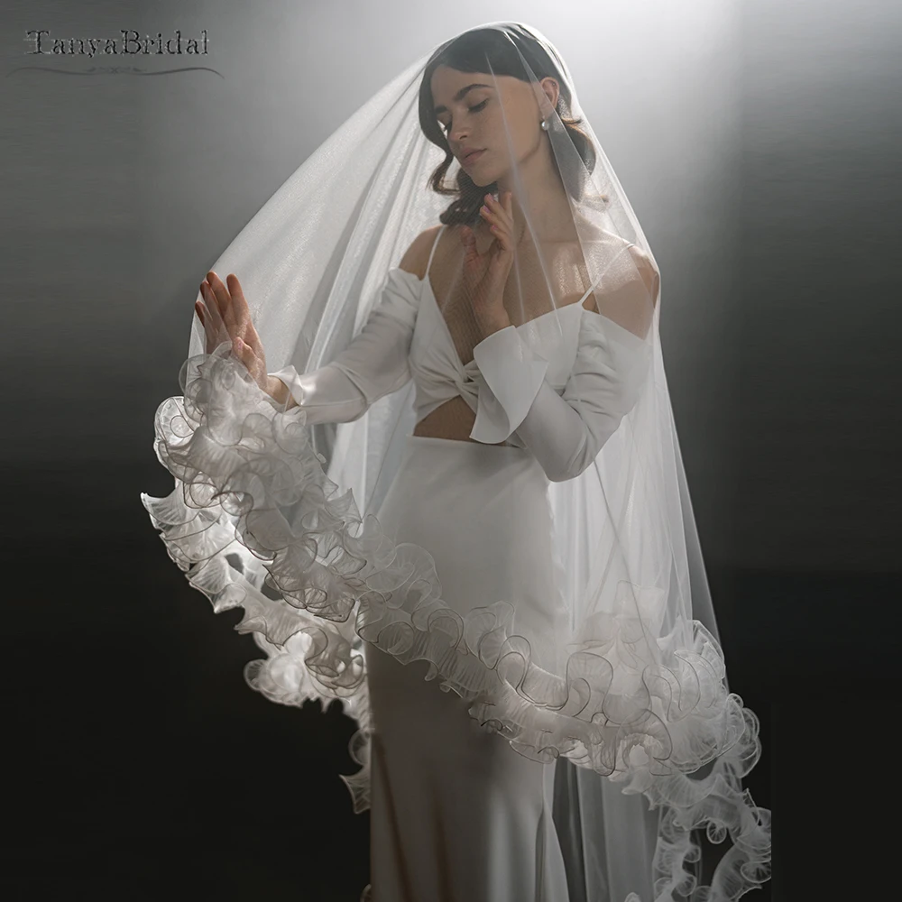 New Arrival Long Wedding Veils With Layers Ruffles Edge Vintage Bridal Headpieces With Comb Chic DV042