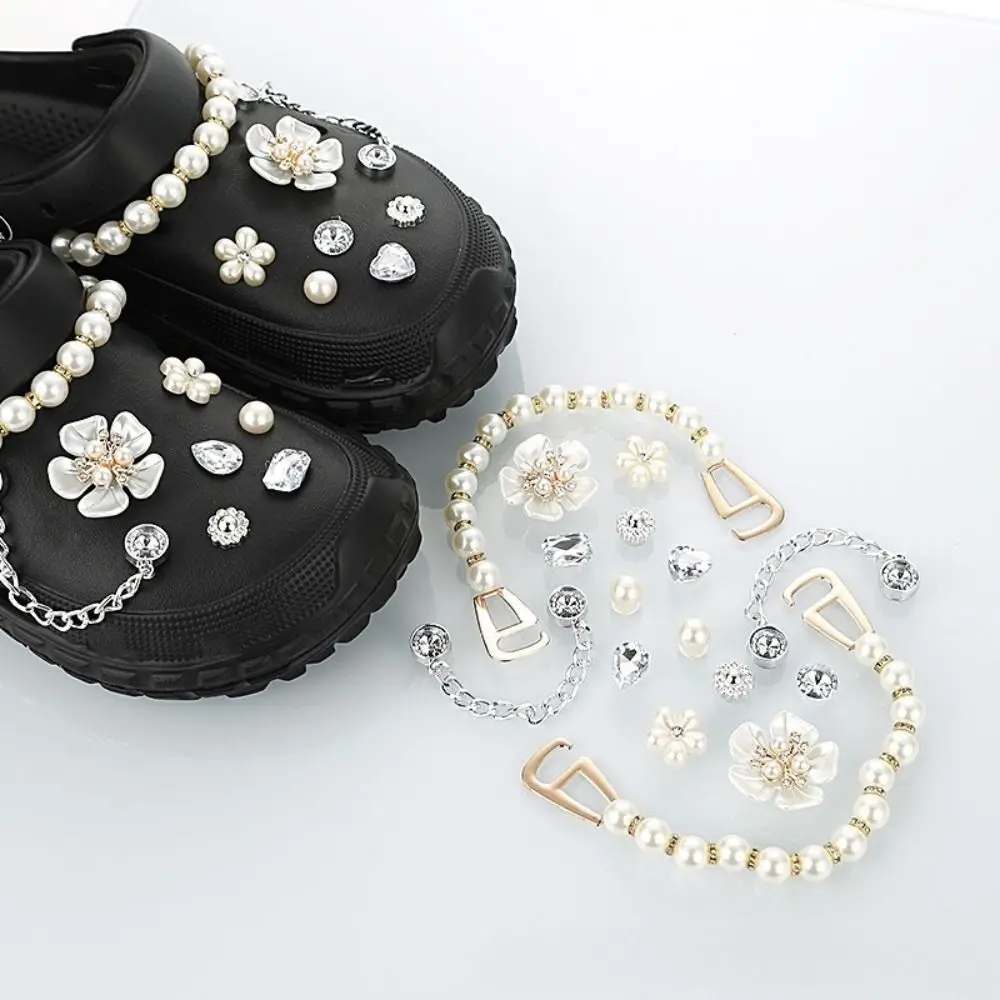 16Pcs DIY Shoe Charms Set Diamond White Flower Hole DIY Shoes Decorations Pearl Chain Decorative Accessories Beach Bag Charms