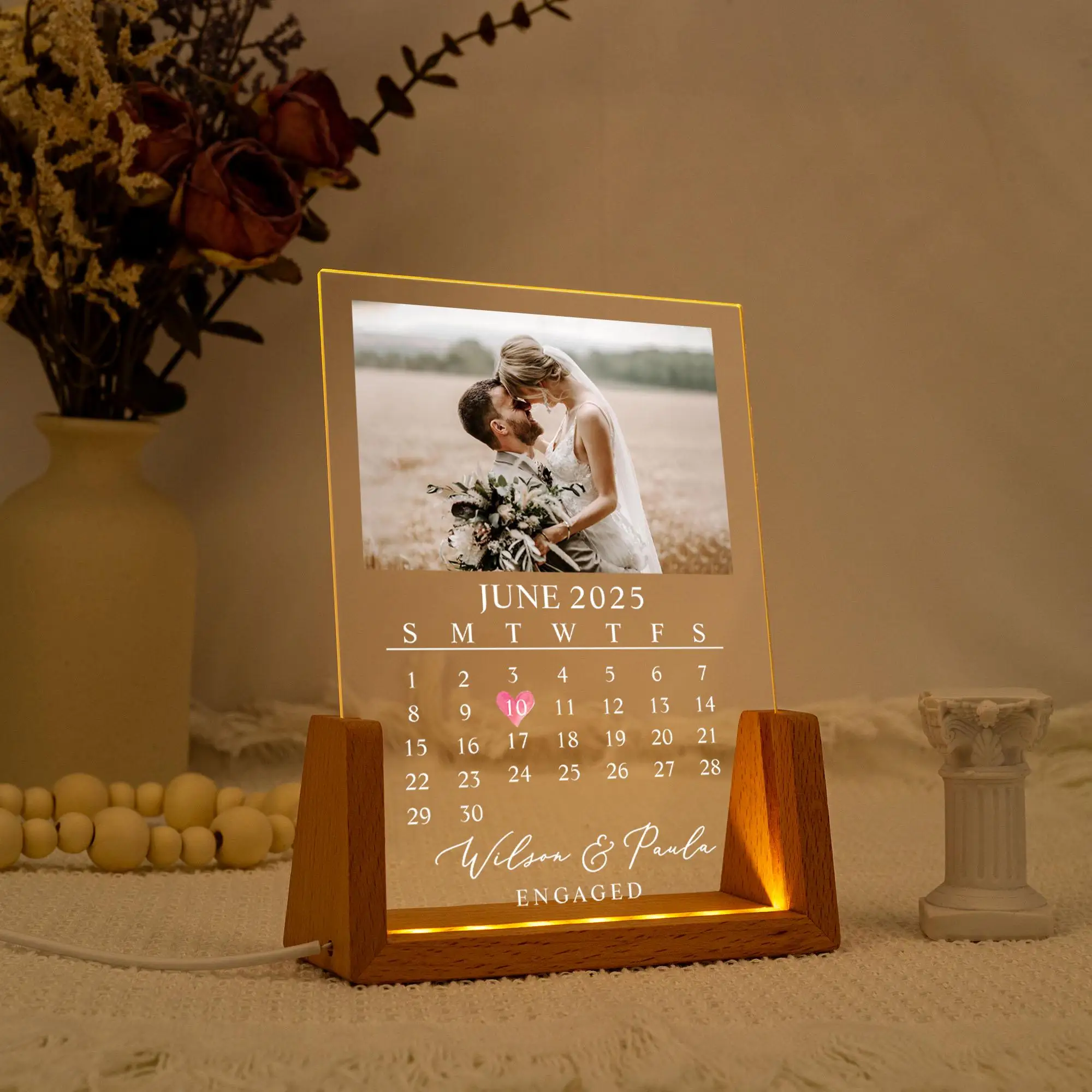 

Personalized Valentine Day Couple Photo Acrylic Night Light Ornament Romantic Memorial Desktop Decoration Custom Gifts for Her