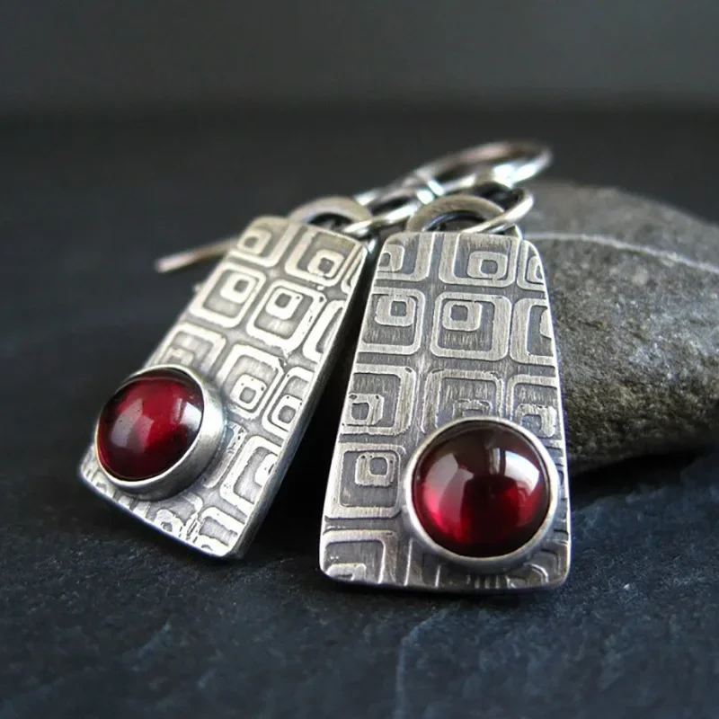 

Vintage Silver Color Red Stone Earrings Personalized Creativity Metal Square Carving Pattern Dangle Earrings for Women