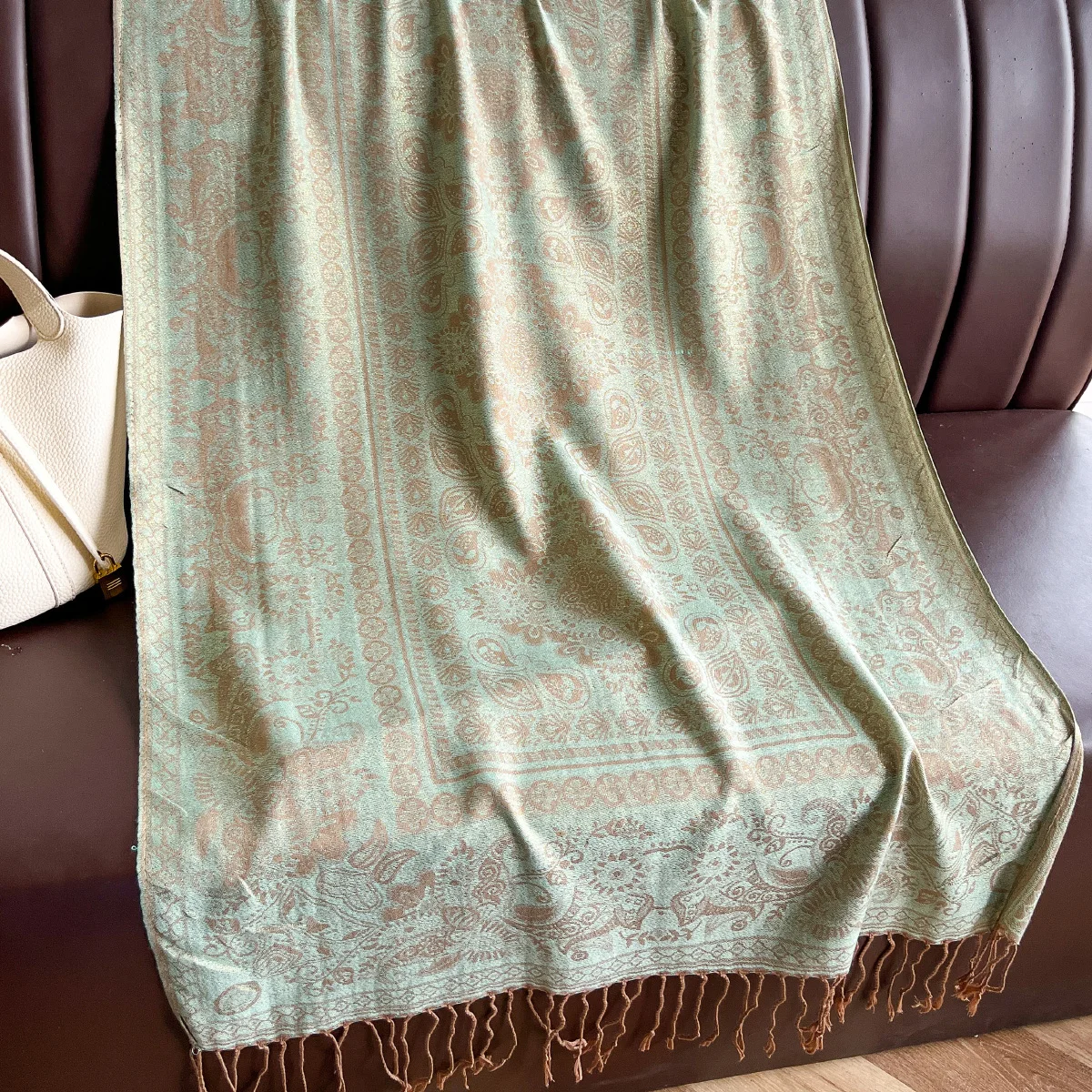 

Осень 2025 г., хиджаб из пашмины, шаль для мусульманских женщин, теплые зимние шарфы, роскошный жаккардовый женский хиджаб с узором пейсли, палантины, платок