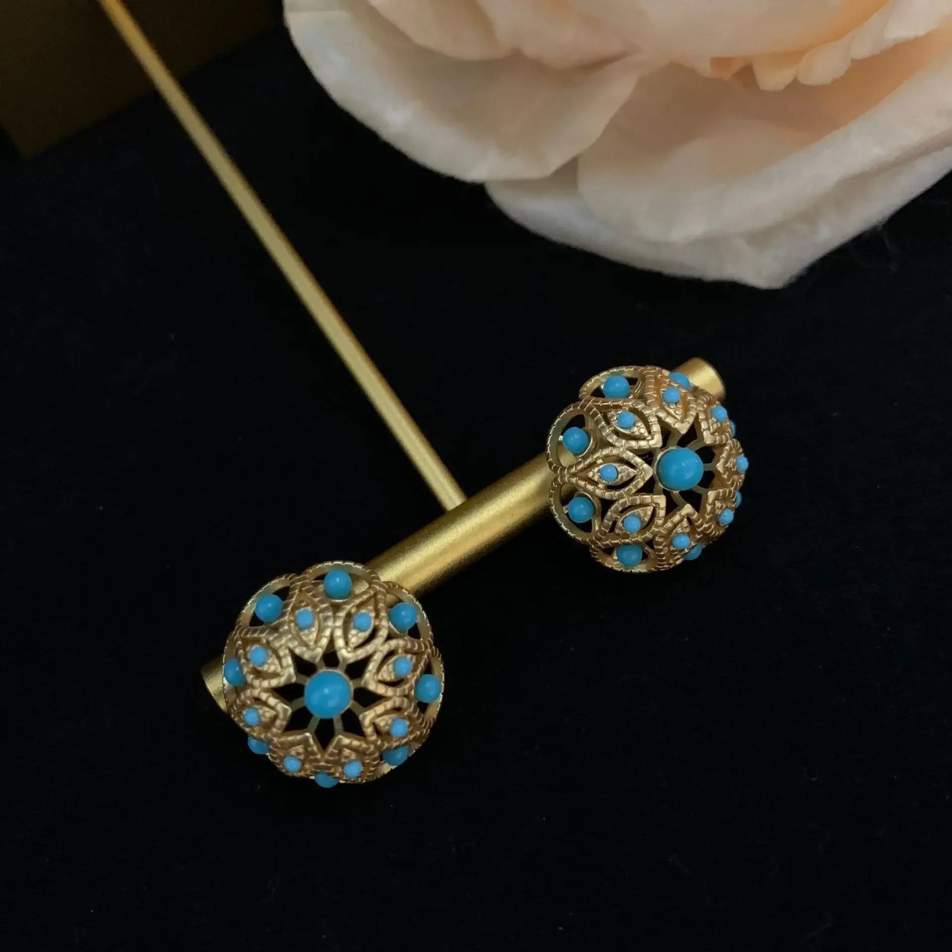 Vintage Court Style Blue Glaze Umbrella Shape Stud Earrings for Women Girl Luxury Elegant Hemisphere Hollow Out Ear Stud Jewelry