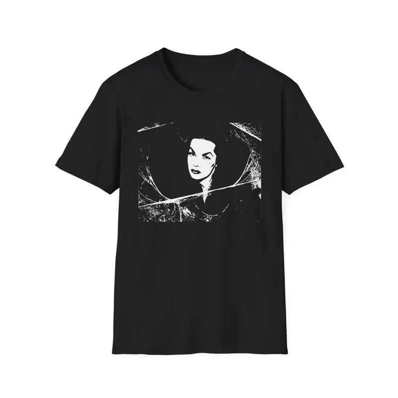 vampira from the show stencil T Shirt