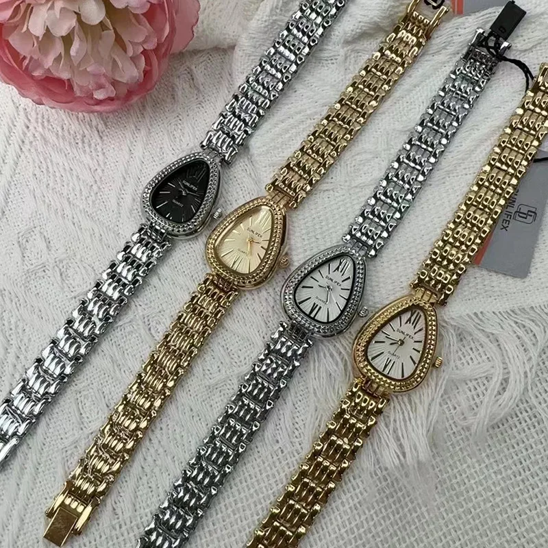 ホット販売ヘビ腕時計女性のための女性の腕時計クォーツ腕時計ファッションレディドレスジュエリーシルバーゴールド時計レロジオ Feminino