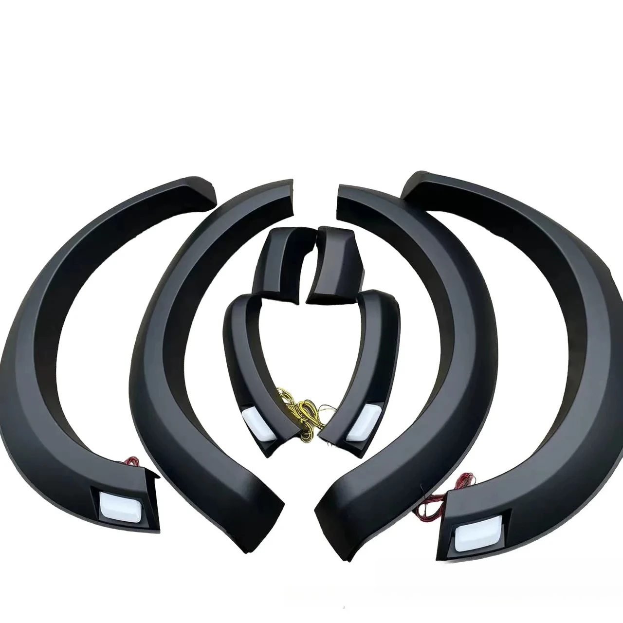 Applicable, one piece of   RANGER T9 wheel eyebrow 21-23 pickup off-road car modification accessories will be sent