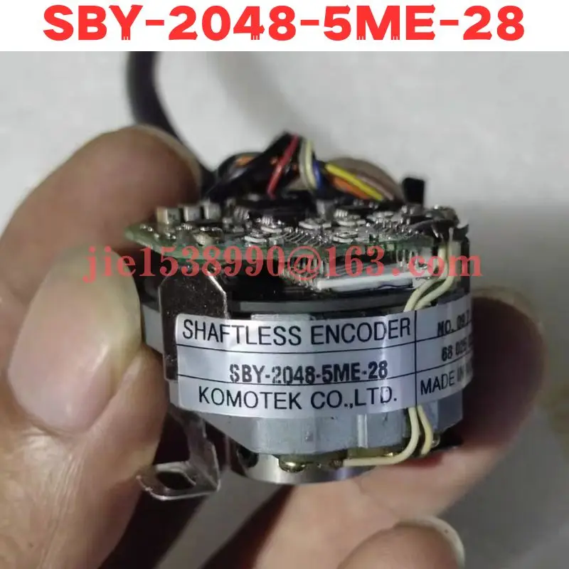 

Used Encoder SBY-2048-5ME-28 Normal Function Tested OK