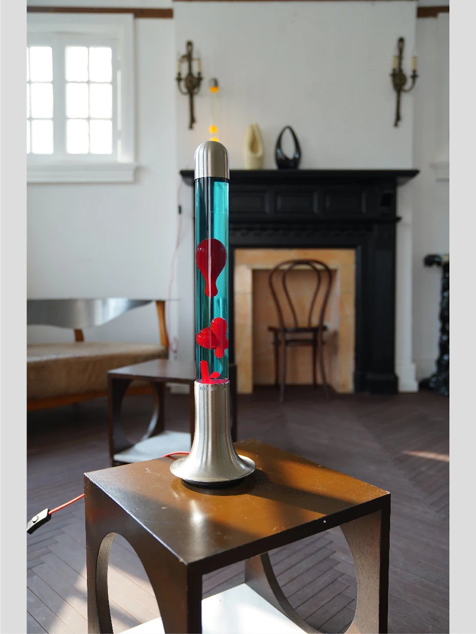 Flame red lake blue, original countertop floor lamp, artistic simplicity, lava lamp