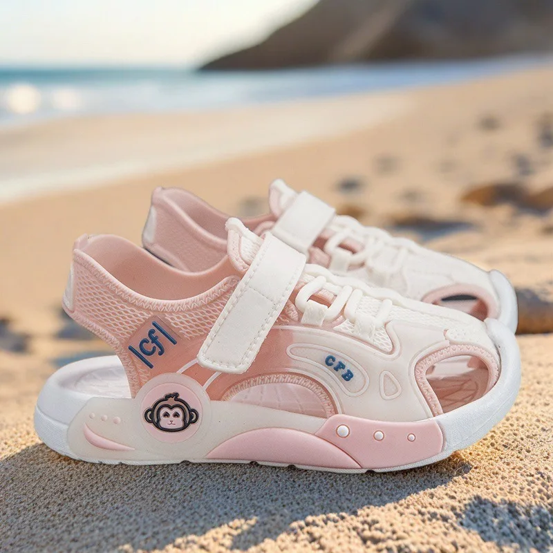 New summer sports toe sandals with anti slip soft bottom for boys, small, medium, and large children, and casual beach sandals f