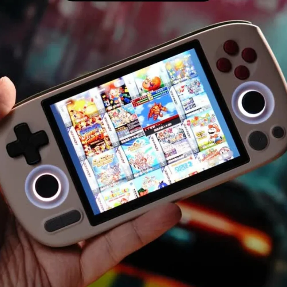 

Портативная игровая консоль AYANEO Pocket AIR Mini Retro на Android с 4,2-дюймовым экраном, процессором MTK Helio G90T и джойстиком Hall. Ретро-консоль для карманных игр.
