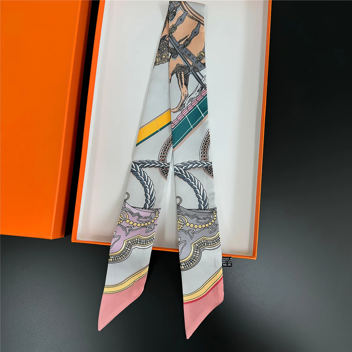 Wunderschöner Sattel-Twill-Seidenschal für Damen, modischer Schal, luxuriöser dünner Taschenschal, Markendesign, Foulard, Halstuch, Haar-Stirnband