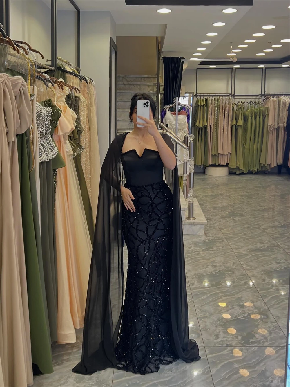 فستان سهرة كلاسيكي أسود من الجيرسيه مخصص بياقة مربعة وأكمام طويلة للحفلات فستان مثير مستقيم سويب تراين للحفلات الراقصة