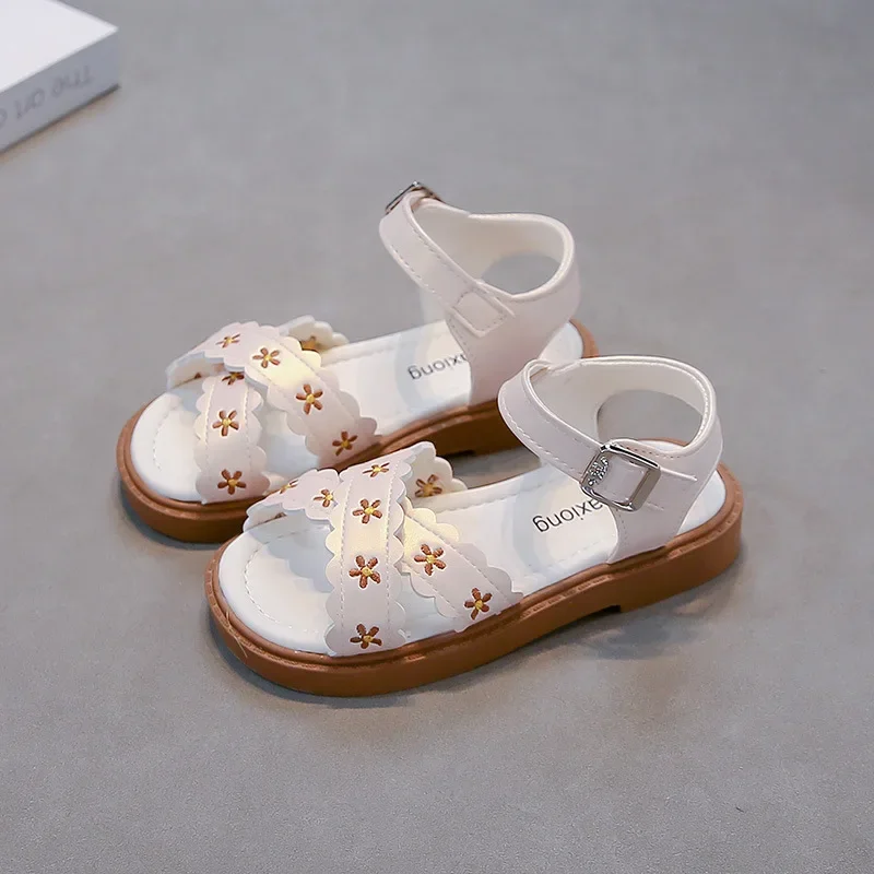 Girls Sandal Embroidery Sweet Kindergarten Kids Beach Shoes Open Toes Non-slip 2025 Summer New Children Princess Shoes Soft Sole