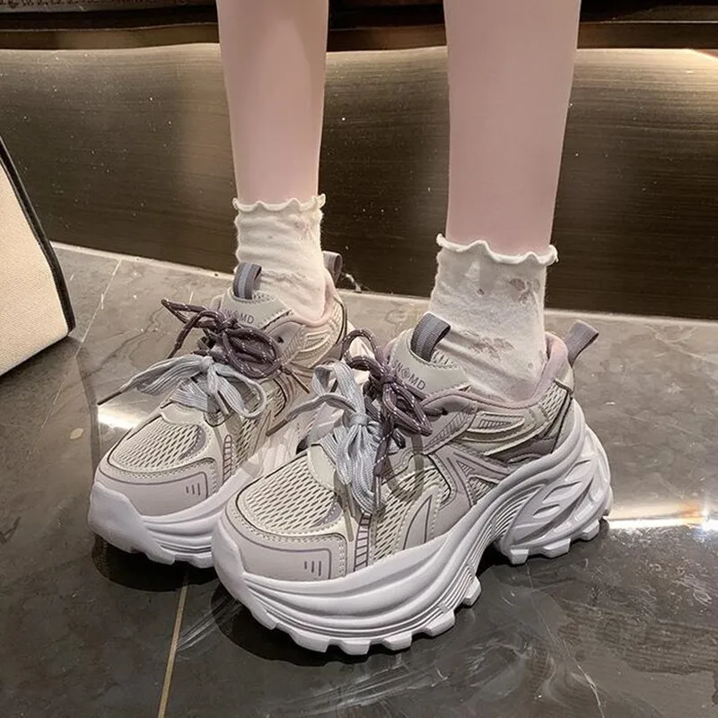 

Новые женские кроссовки на массивной платформе из сетчатой микрофибры и кожи, 8,5 см, весна 2026, для активного отдыха, в стиле «папины туфли»