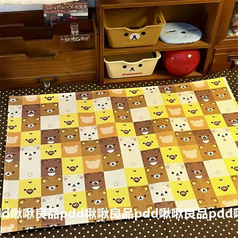 

Новая скатерть-салфетка Rilakkuma 40×60 см с японским мультяшным рисунком, декор для рабочего стола, маленький размер, в стиле Ins
