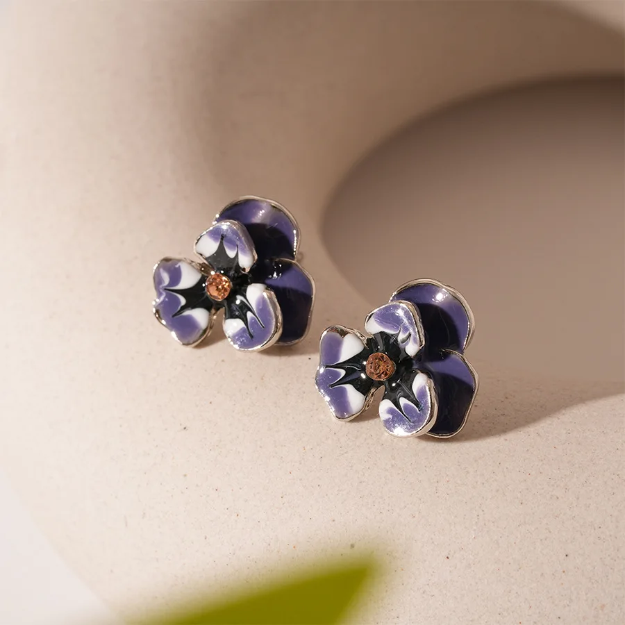 Boho Purple Flower Earrings Gradient Color Mini Oil Dripping Enamel Stud Earrings Retro Piercing Earrings Wedding Jewelry