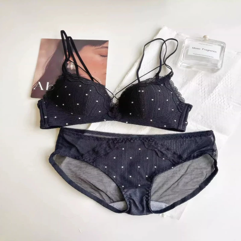 Japanisches Sexy Polka Dot Lingerie-Set Kreuzträger Push-Up BH mit Lifting-Effekt Anti-Sagging Süße Damenwäsche