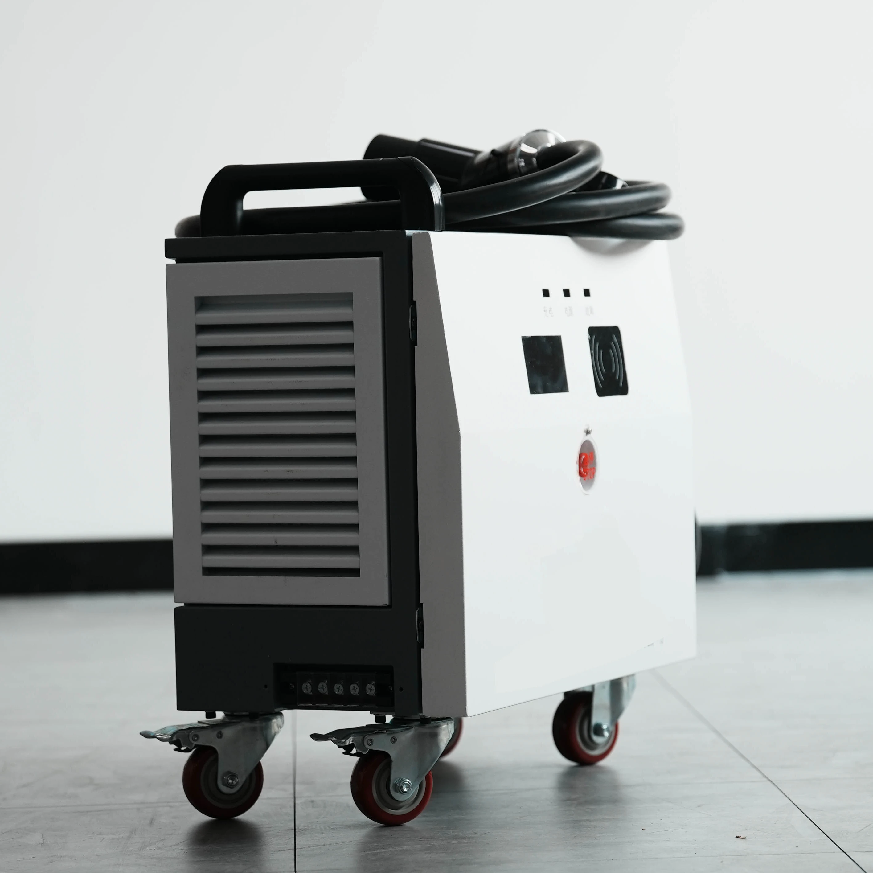 محطة شحن السيارة الكهربائية المحمولة المحمولة 20kw NACS GBT موصل تيار مستمر شاحن سريع CHAdeMO للسيارة