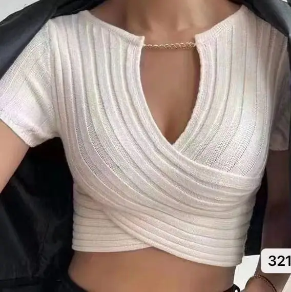 

2024, женский сексуальный полый цепочка, облегающий повседневный трикотажный топ ort Sve, неизоляционная длина, смесь полиэстера с металлическим декором