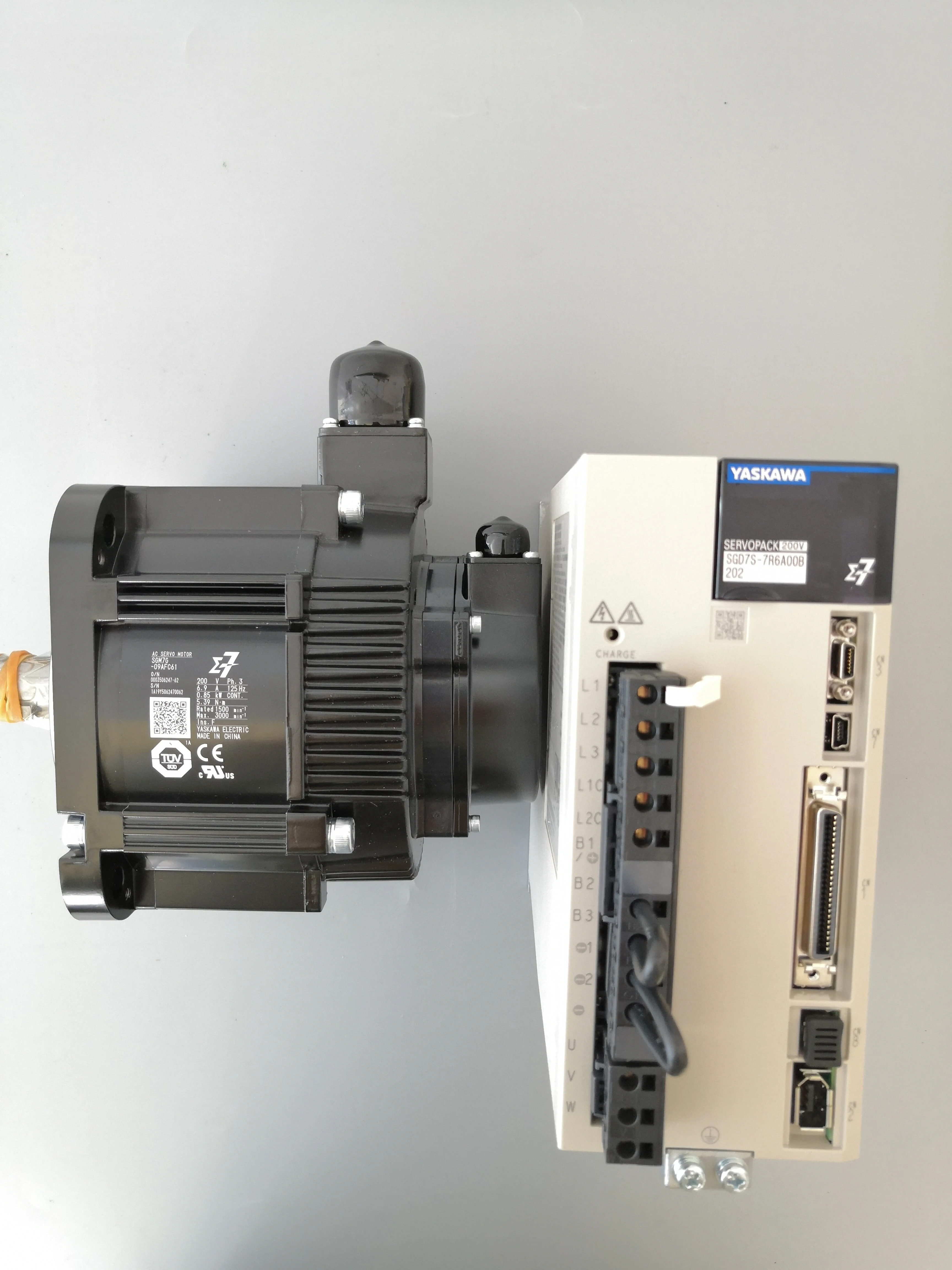 Japan Yaskawa AC servo motor SGD75-7R6A00B202 only motor without driver 850w servo motor