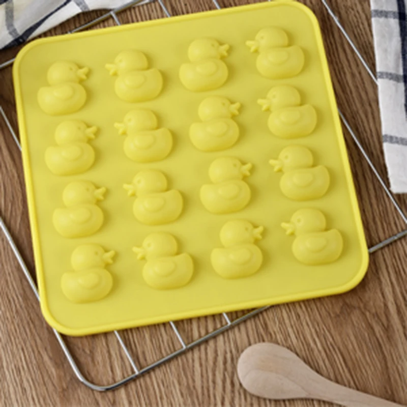 16 Silicone Duck Chocolate Molds, Ice Tray Molds, High Temperature Resistance and Easy Cleaning, Fire Lacquer Wax Stand