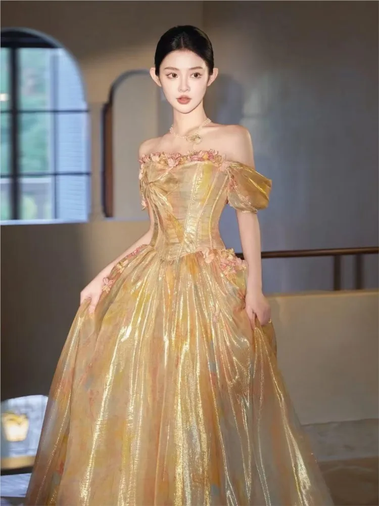 ชุดเดรสงานฉลองวันเกิดแบบไหล่เดียว ดีไซน์หรูหราและสง่างาม