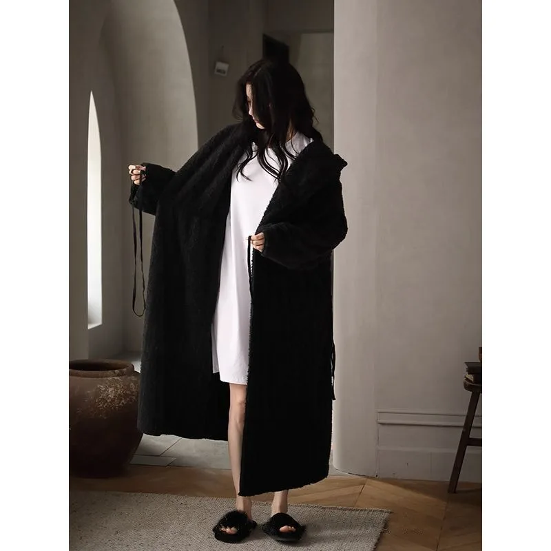 New Style Night Gown Woman Autumn and Winter Long Style Coral Fleece Thickening Type Hooded Pajamas Bathrobe Can Be Worn Outside