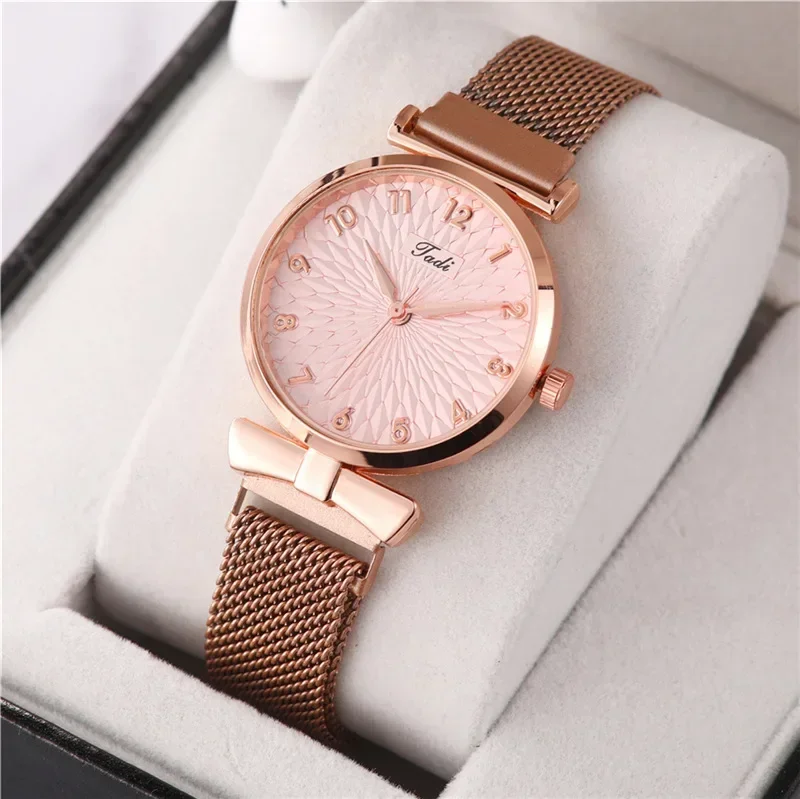 Watch Women Fashion Lazy Magnetic Buckle Milan Strap Women's Watch Wholesale Korean Version of Sunflower Women's Watch