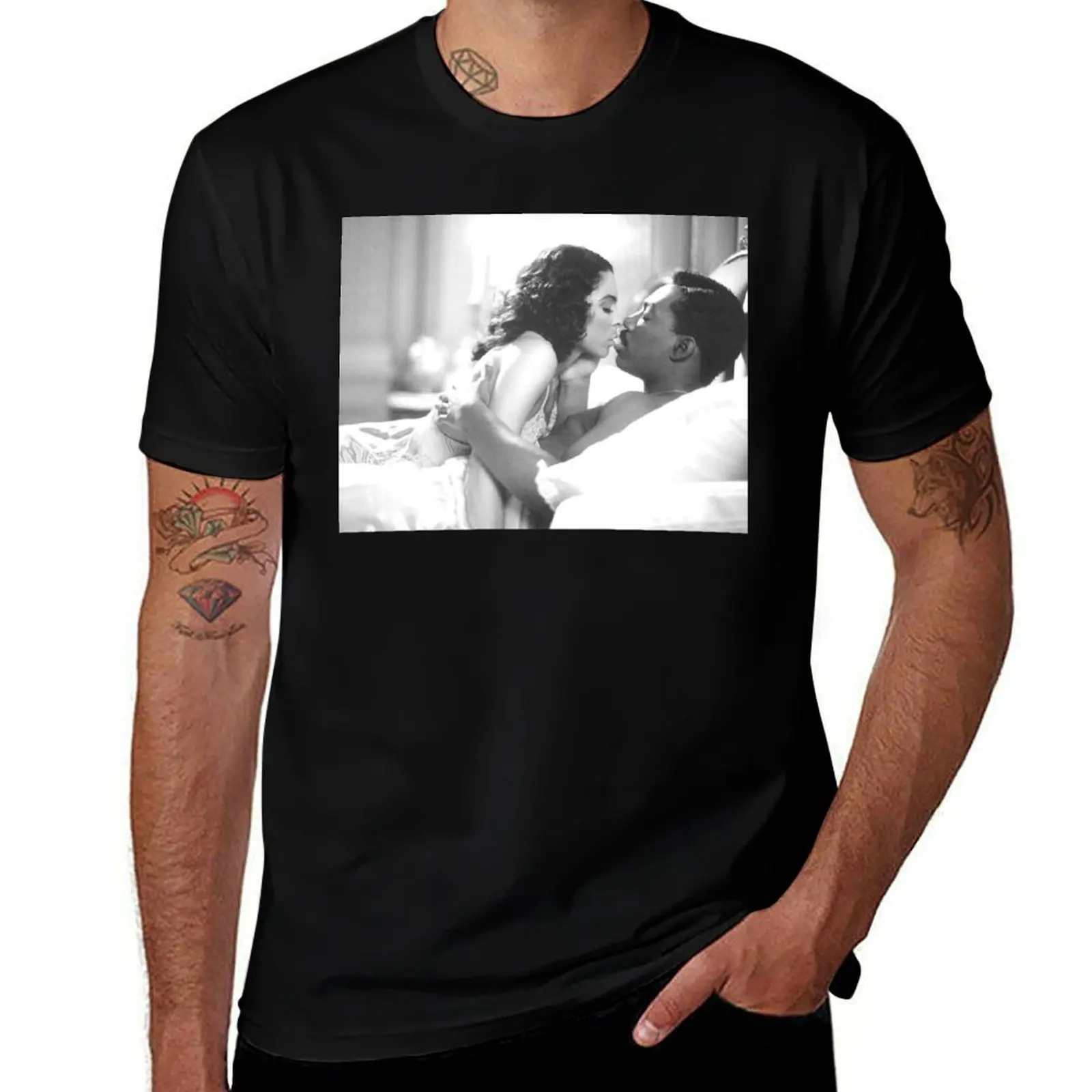 

Romantic Kiss Harlem Nights T-Shirt t shirts for man pack cotton t shirt man plain t shirts for man slim fit T-shirt