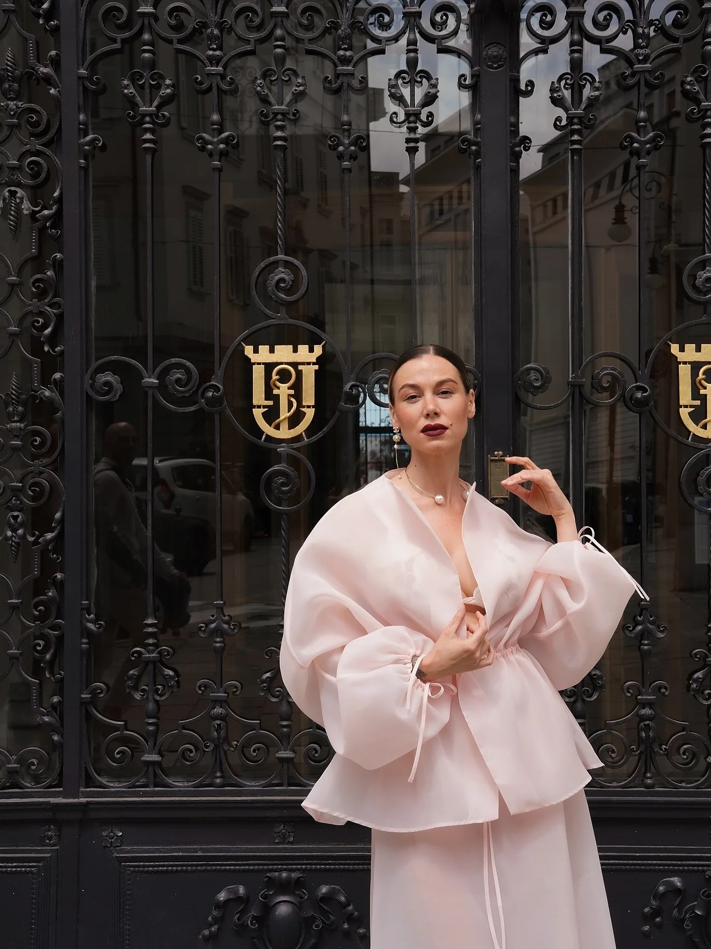 Joli manteau Rose Blush 2025, chemisier populaire en Organza rose pour femmes, chemises transparentes personnalisées, chemisiers surdimensionnés pour dames