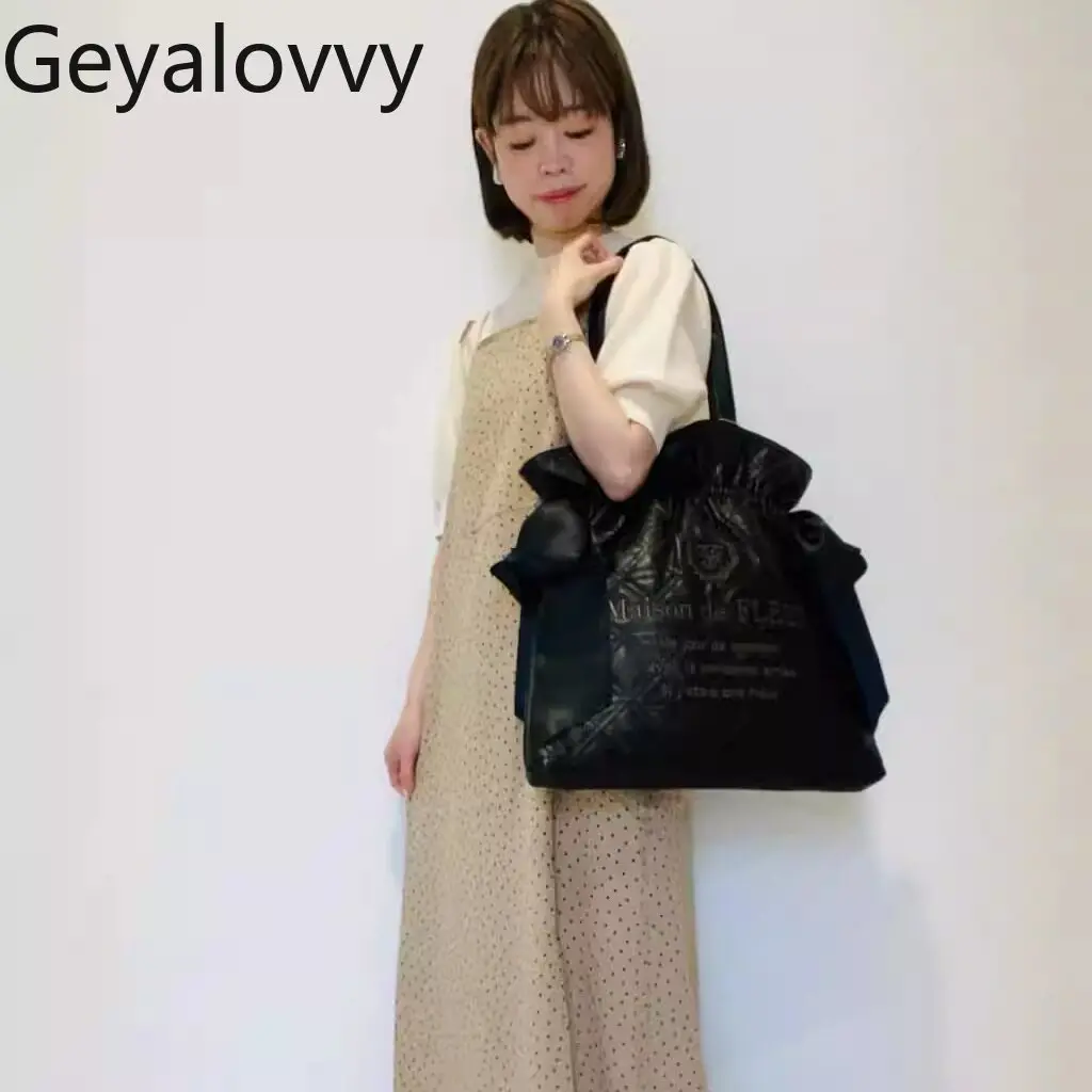 nuova-borsa-a-tracolla-in-pizzo-con-doppio-fiocco-ricamato-in-stile-giapponese-versatile-e-carina-per-viaggi-e-trucco