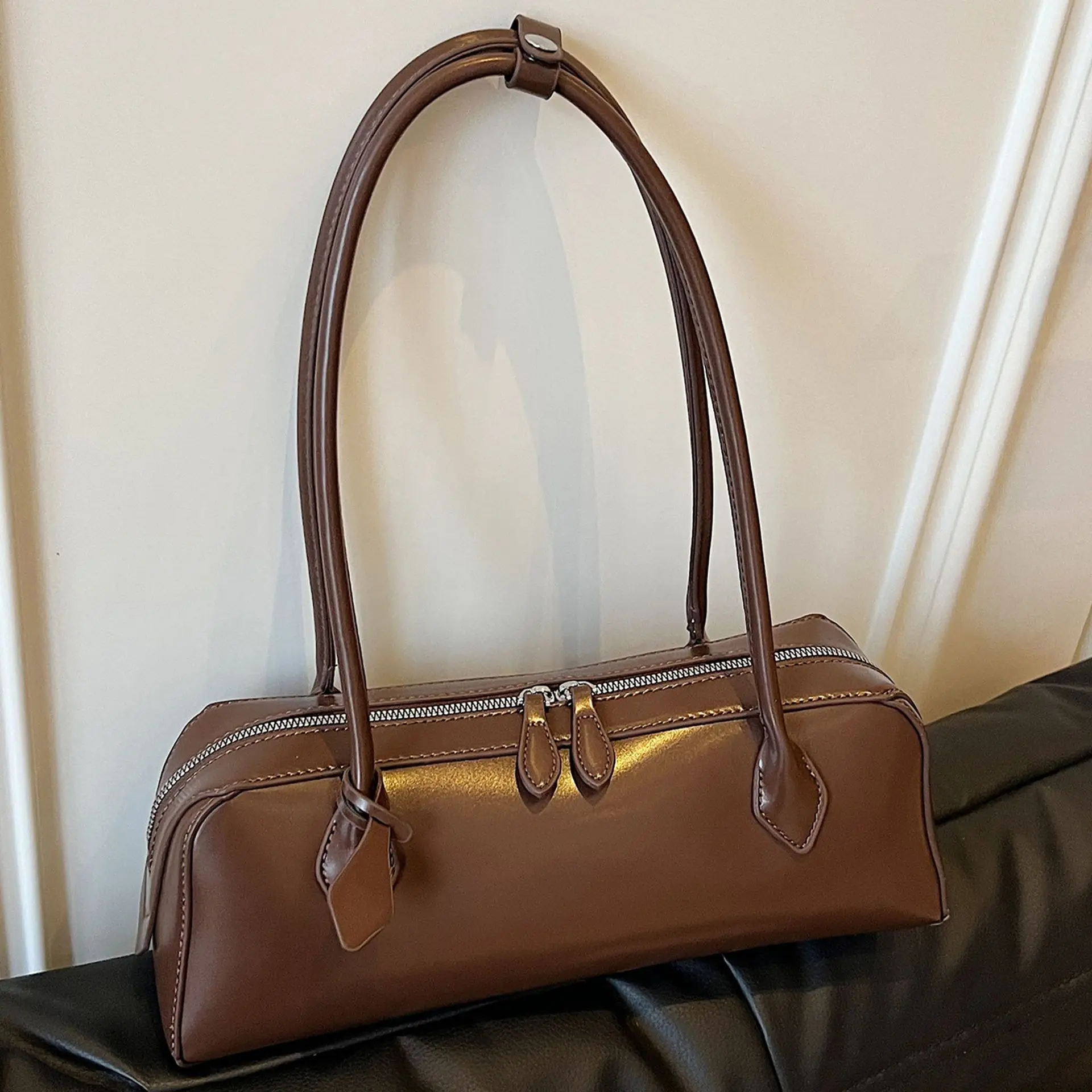 

2025 Genuine Leather Baguette Bag Women’s Luxury Cowhide Shoulder Purse Fashion Underarm Handbag Female Commuter Shopping Tote