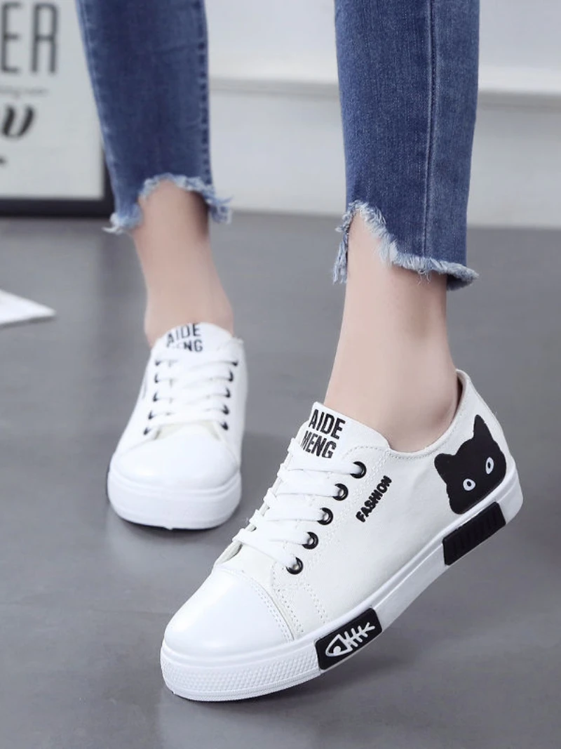 Women  Shoes 2022 Spring Cartoon Cat Women Casual Shoes  Comfortable Flat Vulcanize Shoes Women Sneakers White Shoes