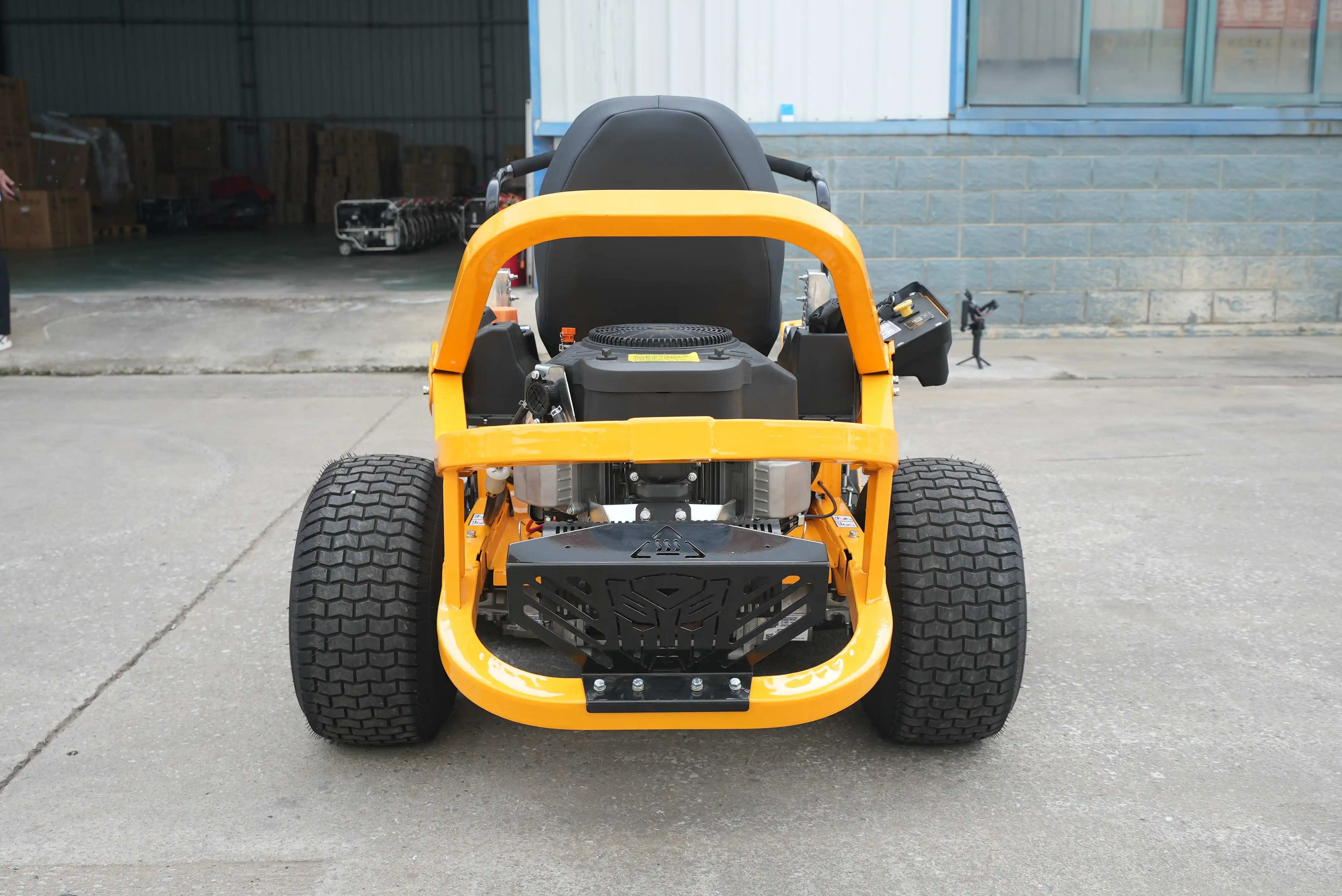Durable 52 Inch Zero Turn Lawn Mower with Kawasaki Engine for Sports Complexes Zero Turn Lawn Mower