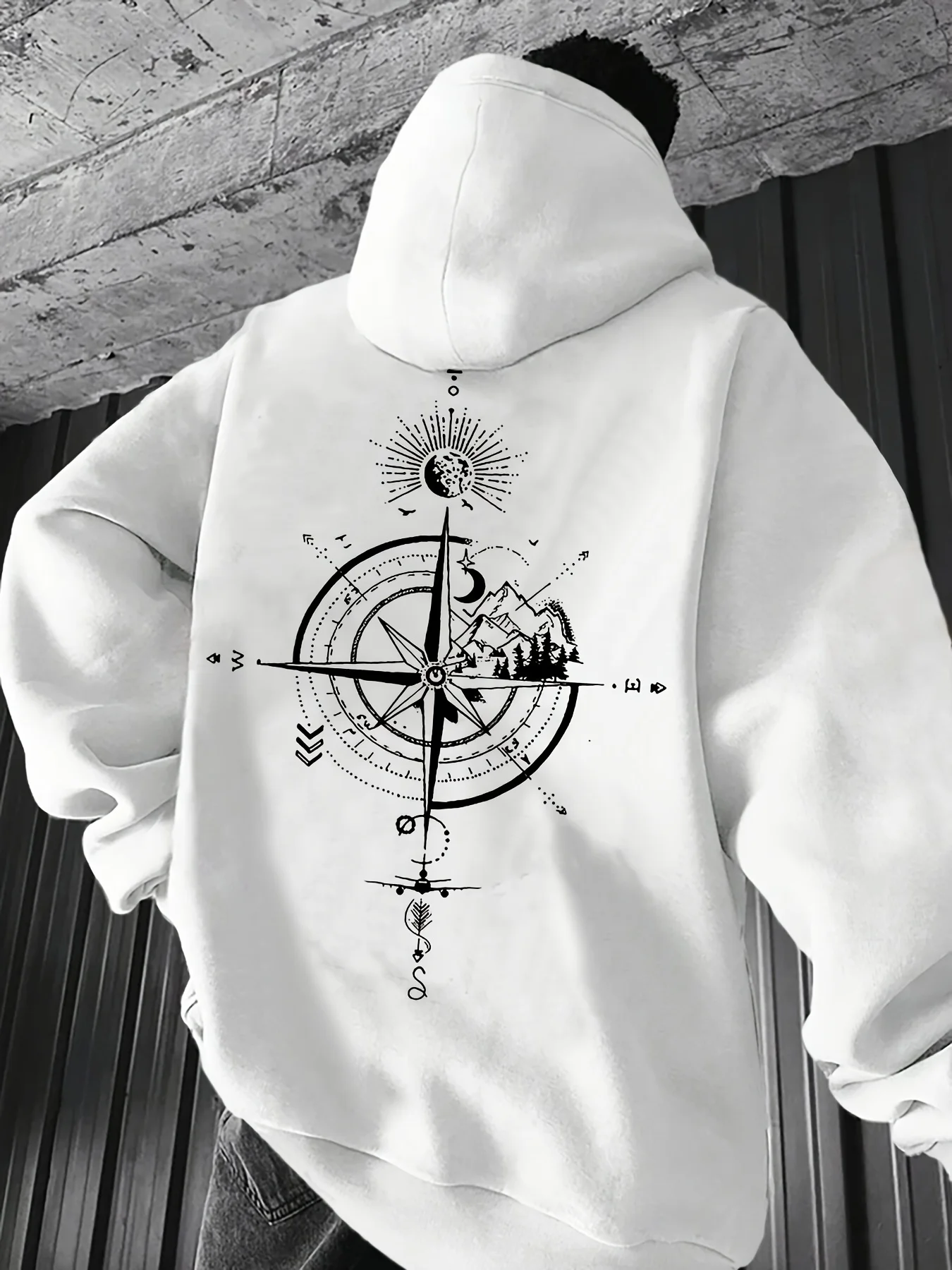 Men Vintage Compass Mountain Travel Hoodie Back Print Adventure Sun Moon Graphic Hooded Sweatshirt Casual Loose Streetwear Pullo
