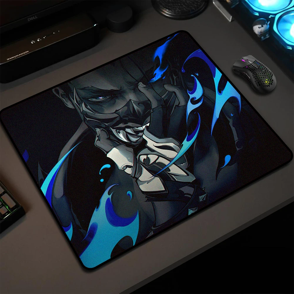 

Anime Mouse Mat Valorant Mouse Pad 45x40CM Gamer Professional E-Sports Gaming Mousepad Premium Ultrafine Surface Keyboard Mat XL