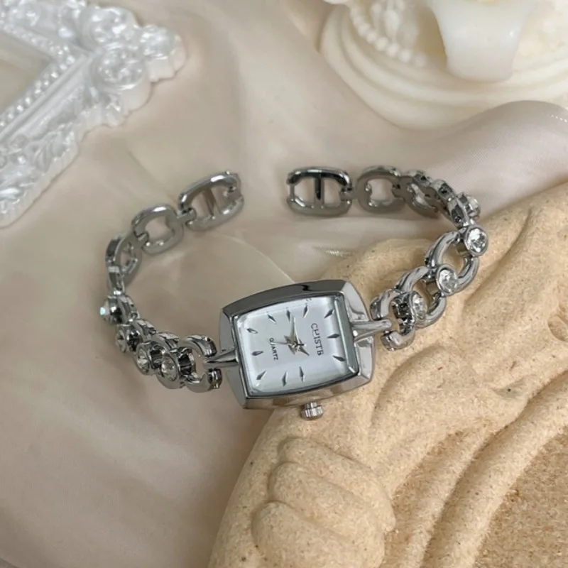 Fashion Women Quartz Watches Rhinestone Studded Bracelet Watch Square Dial Luxury Ladies Watch Gift Dropshipping Clock Relojes
