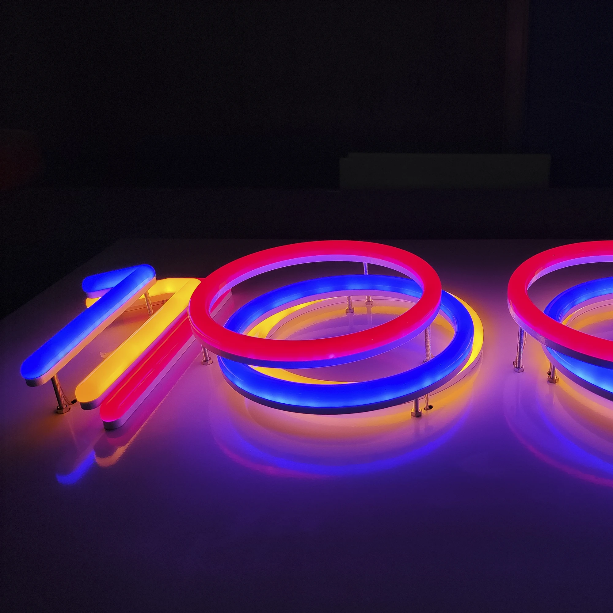 Custom Flexível Neon Acrílico Flex Letters, LED Light Strip Decorações, Baby Happy Birthday Party, Casamento