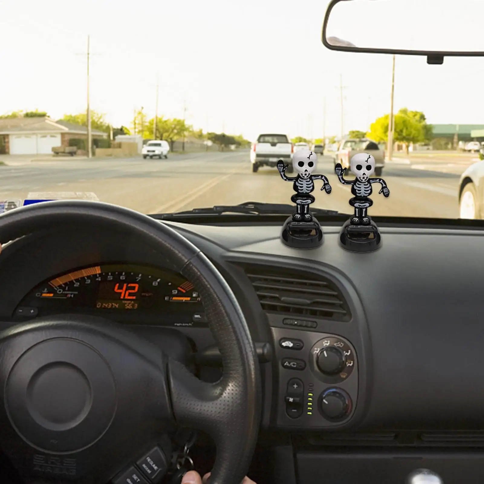 新ハロウィンギフト高品質ソーラークリエイティブパロディースイング人形彼の頭の車の装飾車のインテリア製品