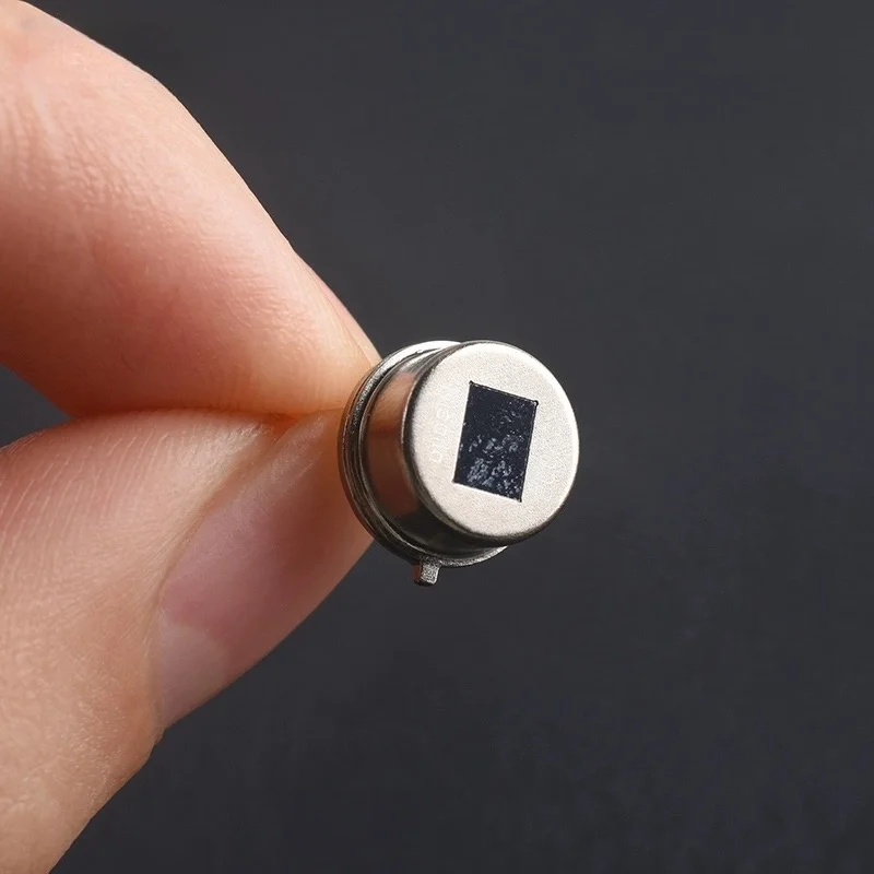 2PCS Human Body Infrared Pyroelectric Sensor RE200B-P Brand New Original PIR Human Body Sensing Switch/Probe