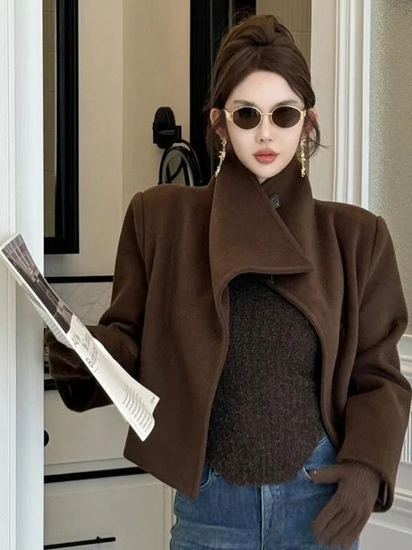 

Ретро-куртка из короткой шерстяной ткани, коричневое женское пальто, новинка зимы 2024, повседневный стиль, на пуговицах, с длинными рукавами, отложным воротником