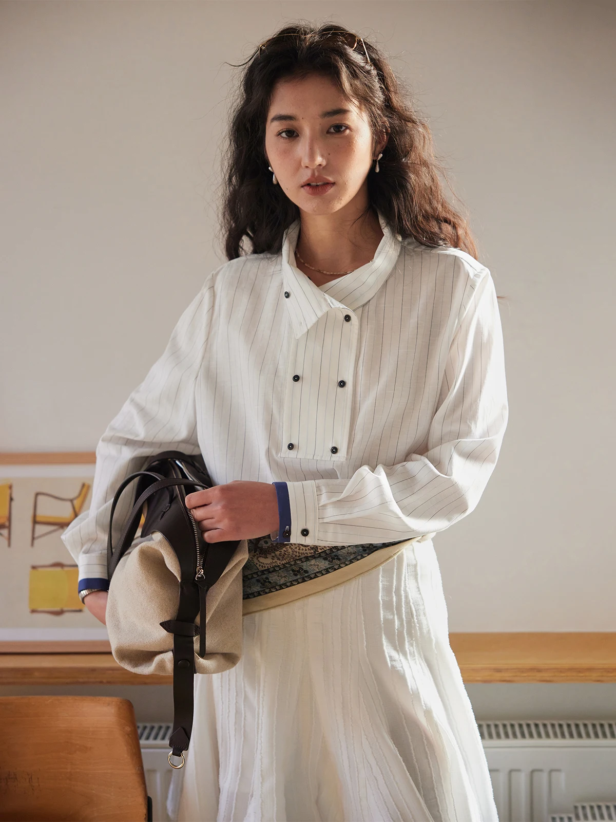 

Женская полосатая рубашка Solighter с длинным рукавом, на двойной пуговице, весна 2026, новый стиль, свободный крой, для повседневной носки, стандартная длина