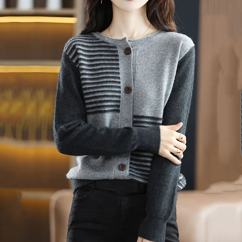 موضة الجولة الرقبة سترة سترة المرأة ربيع الخريف جديد اللون حجب سترة بأكمام طويلة الإناث الكورية بلوزات فضفاضة #5