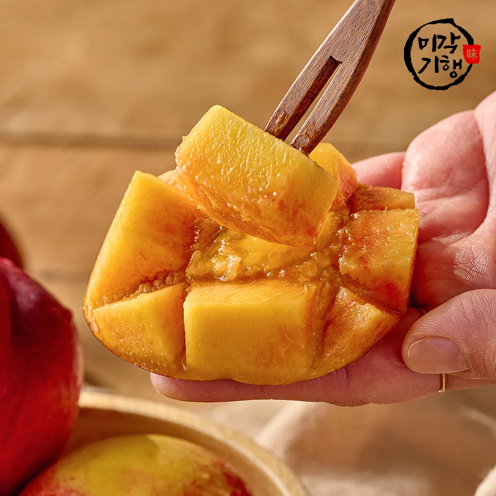 ميجاك بريميوم مانجو خوخ فواكه صغيرة 2 كجم (حوالي 16-20 فواكه)