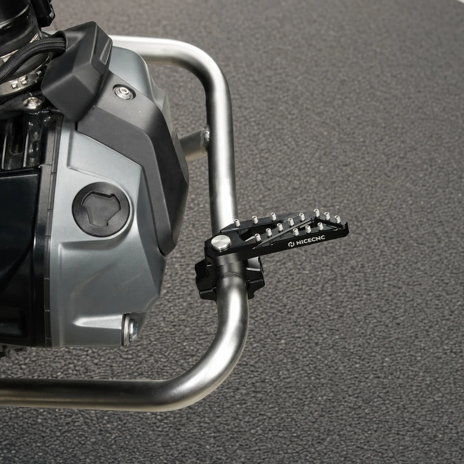 Für BMW R1250GS /Adventure R1250 GSA 2019-2024 NICECNC Klappbare Fußrastenklemmen für BMW R1200GS /Adventure 2013-2019 – Detail 10