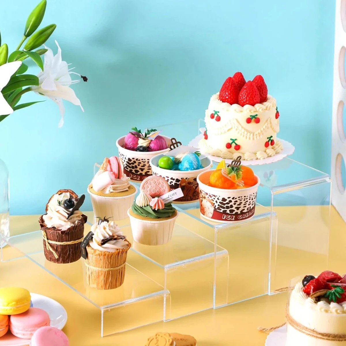 

4Pcs/Set Transparent Acrylic Display Riser Stand Clear Rectangular Display Shelf for Cake Jewelry Doll Anime Figure Display