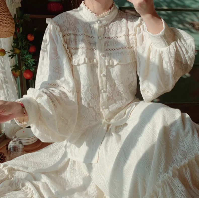 2025 خريف جديد أنيق فرنسي خمر المحكمة فانوس كم الدانتيل قميص مزاجه الوقوف الرقبة الكشكشة طويلة الأكمام لوليتا #2