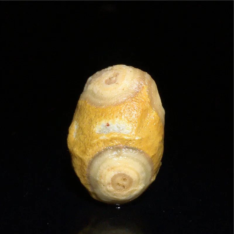 Natural Rare Stone Alashan Gobi Yellow or Old Skin Eye Agate for Palm Handle Play, Gobi Agate Mineral Specimen Decoration