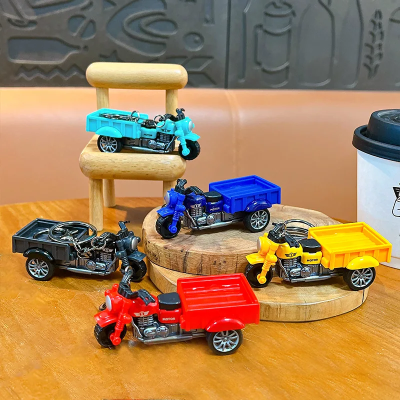 

Simulation Pull Back Classic Tricycle Keychain Pendant Fun Decompression Kids Toy Bag Pendant Inertia Driving Tricycle Boy Gift
